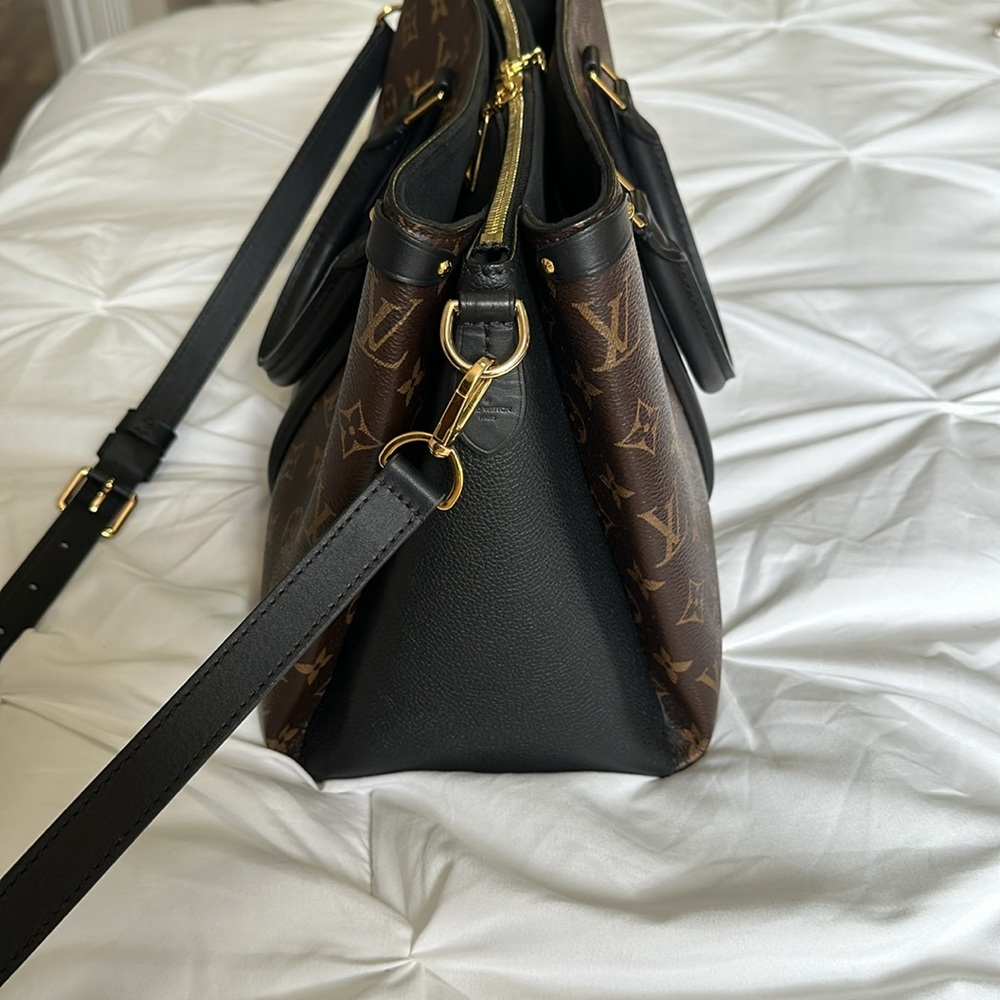 Soufflot MM Tote monogram canvas - Picture 3 of 16
